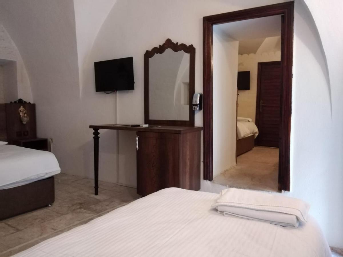 Lariva Otel 4*