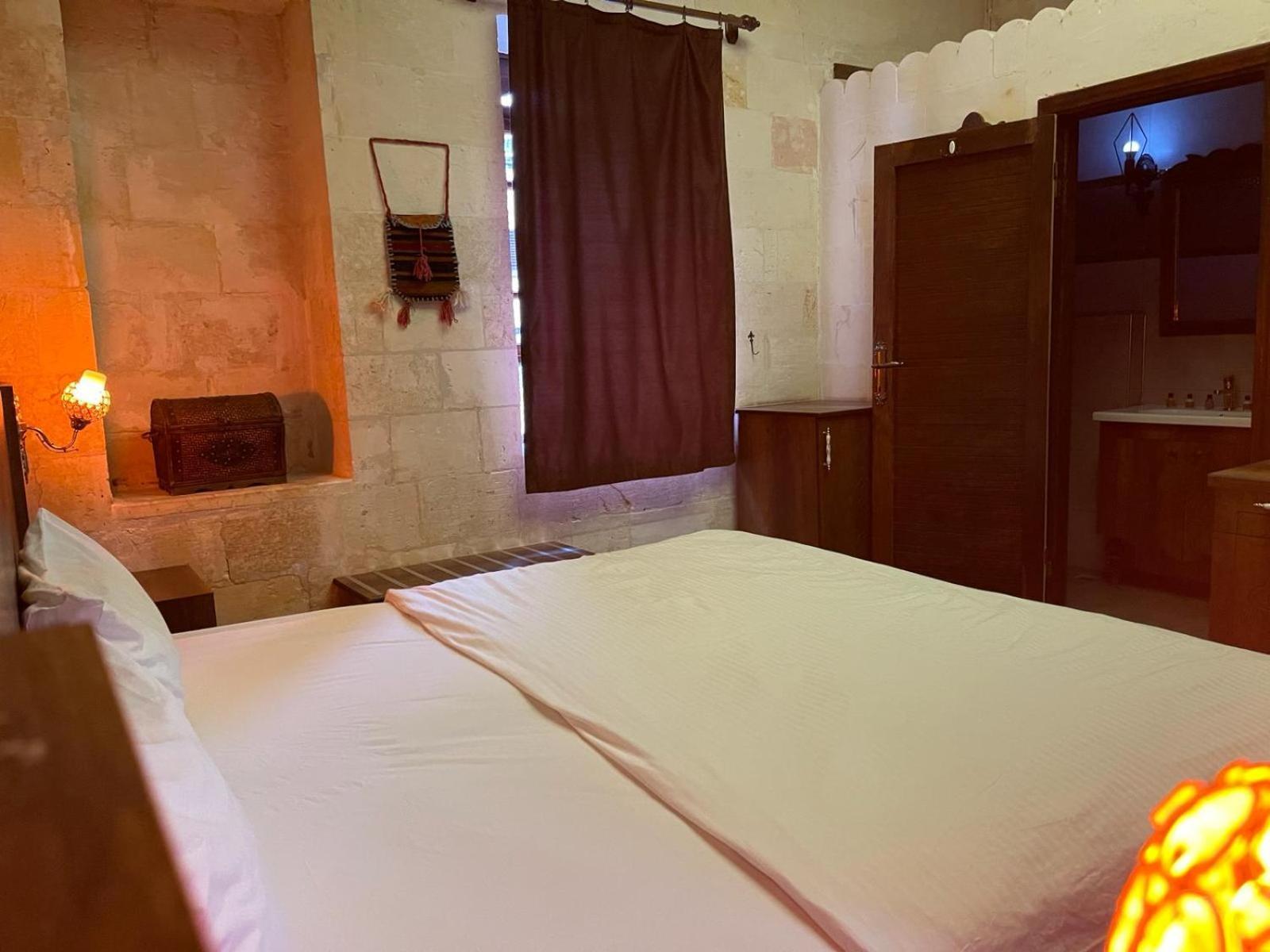 Otel Lariva 4*